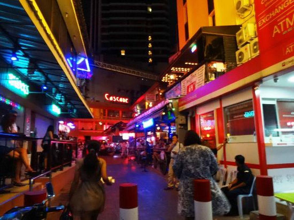 Gemma Sukhumvit Otel Bangkok Dış mekan fotoğraf